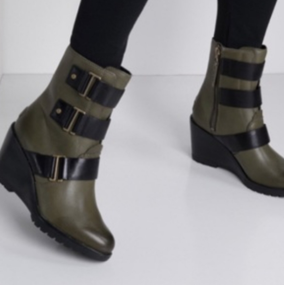 SOREL Green Leather After Hours Boots - 9